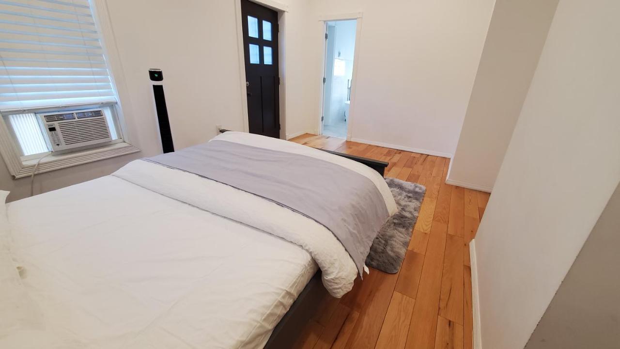 Gorgeous Victorian House!! Entire Suite In Sam'S Home New York Bagian luar foto