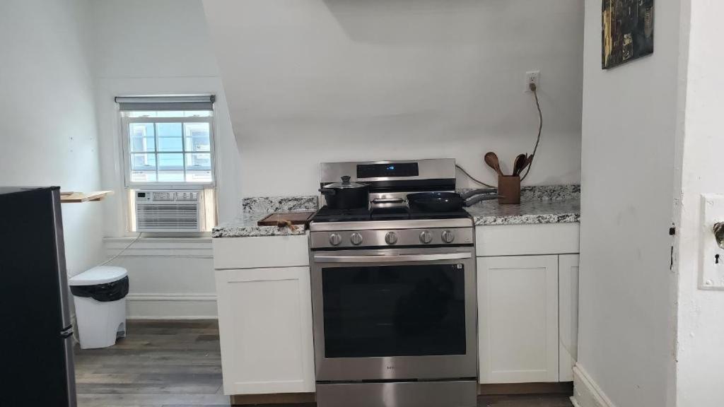 Gorgeous Victorian House!! Entire Suite In Sam'S Home New York Ruang foto